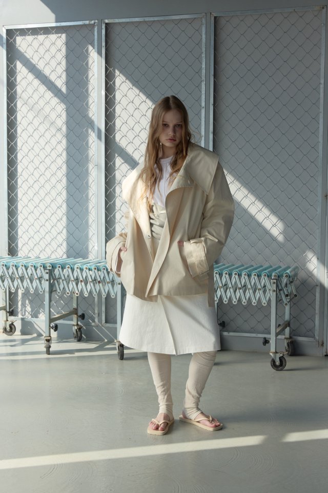Uoov - Korean Women Fashion - #womensfashion - Bold Collar Trench Jacket - 3