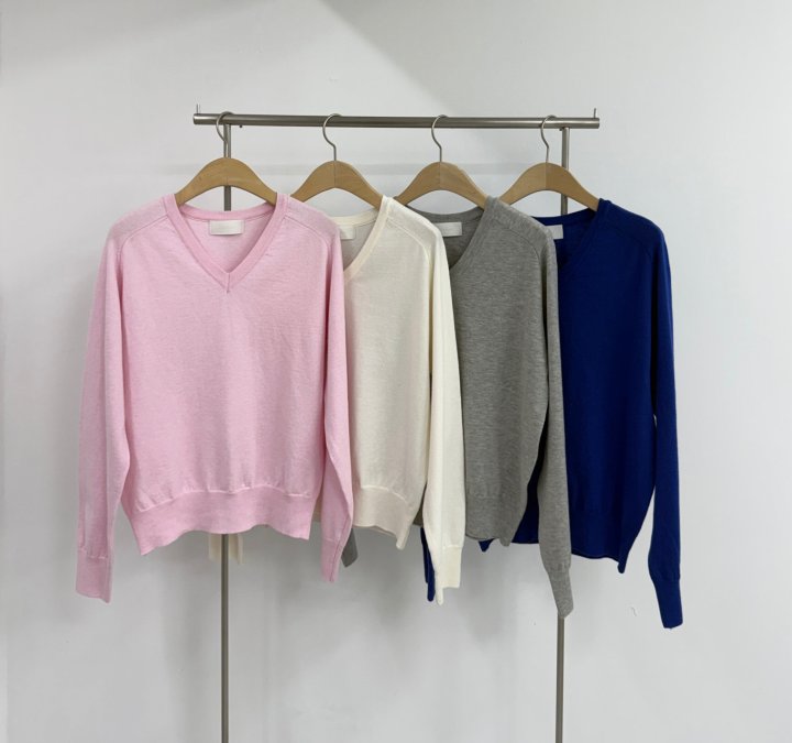 Yikho - Korean Women Fashion - #momslook - City V Knit - 2