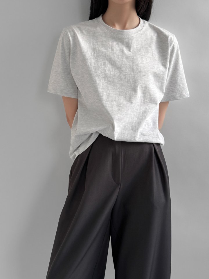 Yikho - Korean Women Fashion - #momslook - Kuho Short-Sleeve Tee - 5