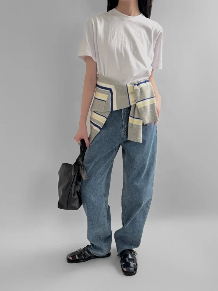 Yikho - Korean Women Fashion - #vintageinspired - Kuho Short-Sleeve Tee - 9