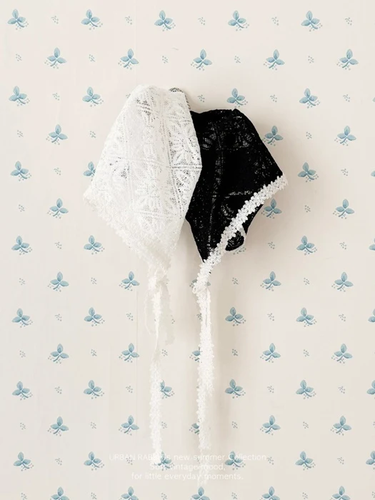 Daisy Lace Beanie