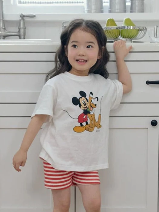 M Pluto Tee M Pluto Tee