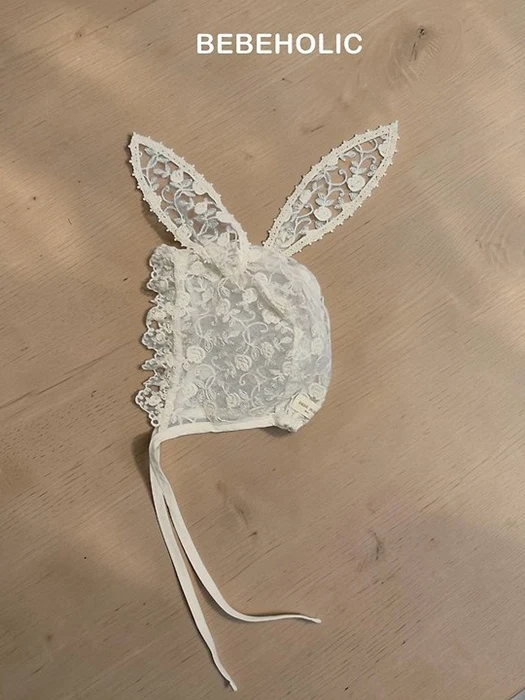 Rabbit Lace Bonnet Rabbit Lace Bonnet