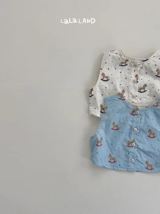 Bebe Drawing Sleeveless Blouse