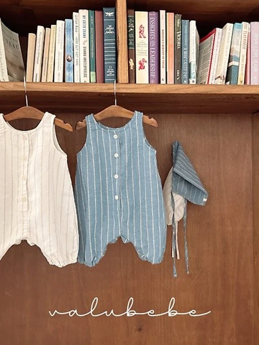 Papillon Button Suit