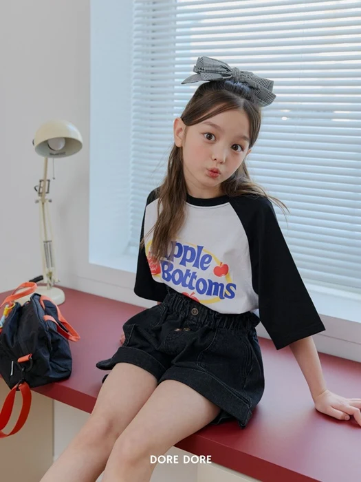 Apple Raglan Tee