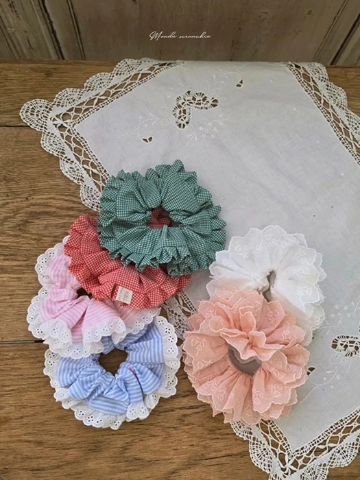 Monde Scrunchie