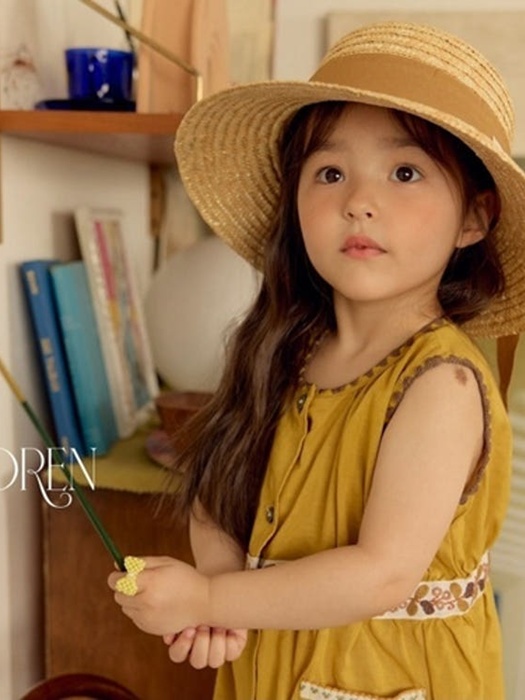 Riore Round Raffia Hat Riore Round Raffia Hat