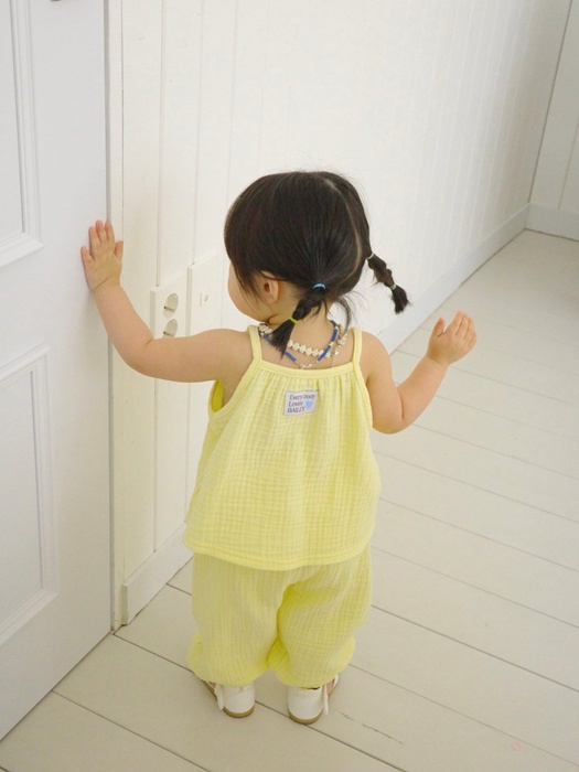 Yoru Sleeveless Yoru Sleeveless