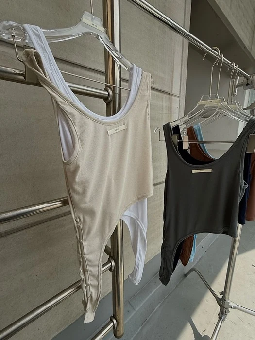Unbutton Sleeveless