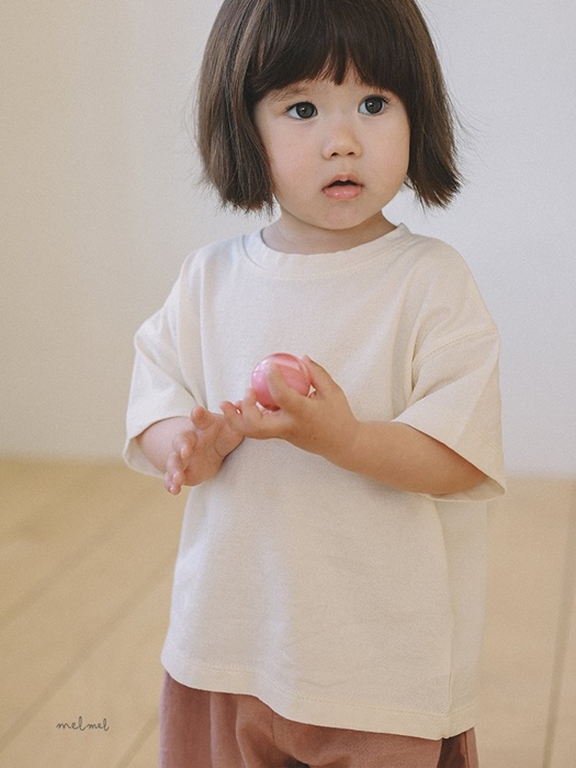 Loose Fit Short Sleeve Tee Loose Fit Short Sleeve Tee