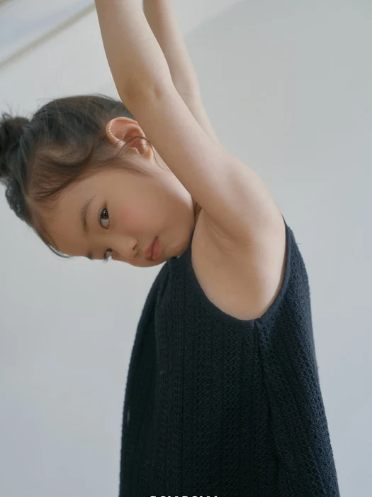 Knitting One-piece