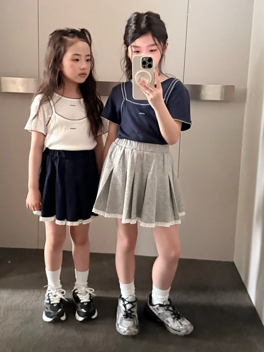 Lace Pleated Skirt
