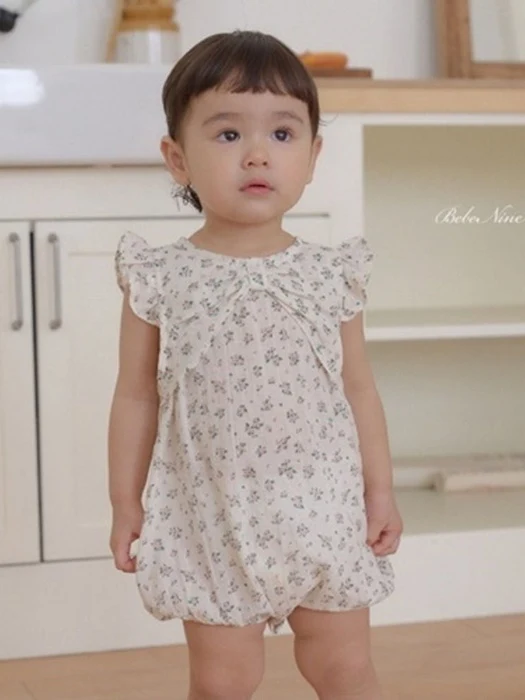 Ruffle Ribbon Suit Ruffle Ribbon Suit