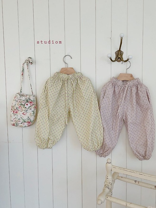 Nana Strap Flower Pants