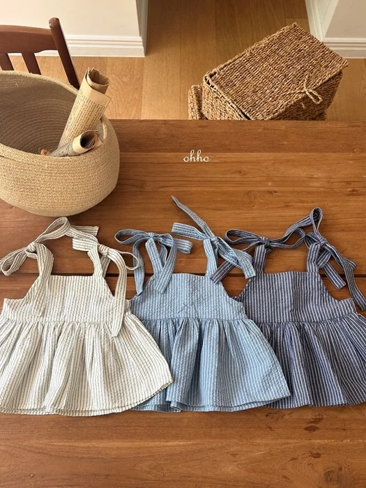 Pepper Stripe Strap Blouse Pepper Stripe Strap Blouse