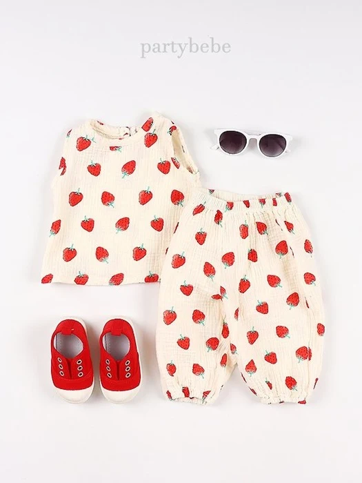 Red Berry Set Red Berry Set