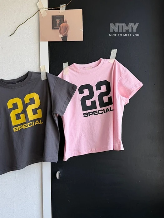22 Tee