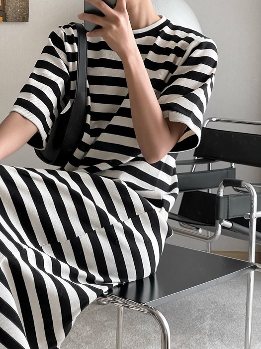 Striped Pattern Ribbed Maxi Dress