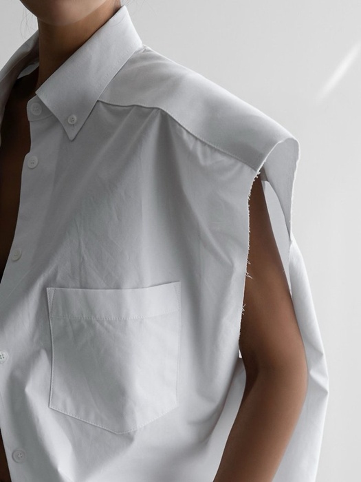 Oversized Square Sleeveless Shirt Oversized Square Sleeveless Shirt