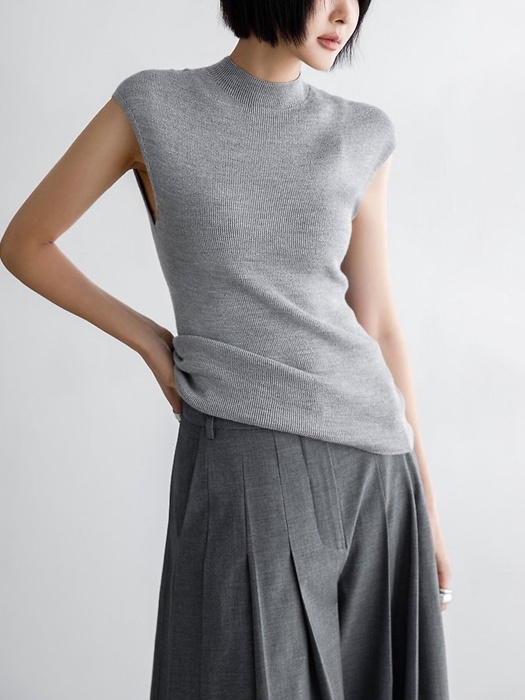 Classic Wholegament Sleeveless Knit Classic Wholegament Sleeveless Knit