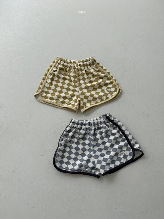 Check Shorts