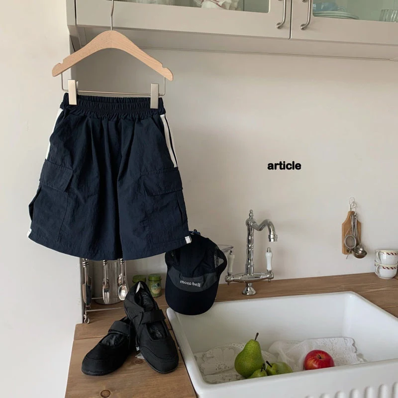 Article - Korean Children Fashion - #childofig - Line Bermuda Cargo Pants - 3