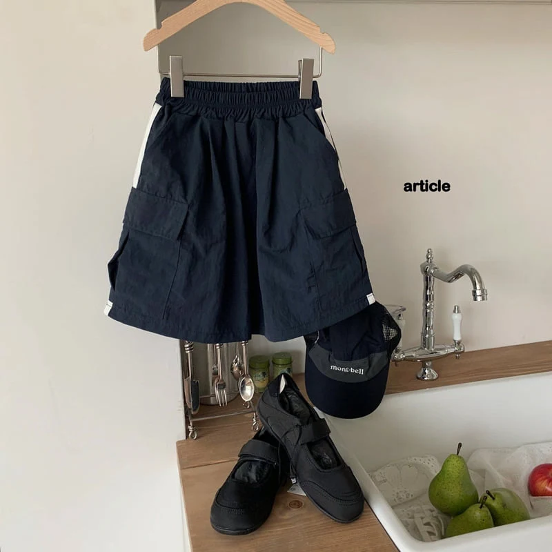 Article - Korean Children Fashion - #childrensboutique - Line Bermuda Cargo Pants - 5