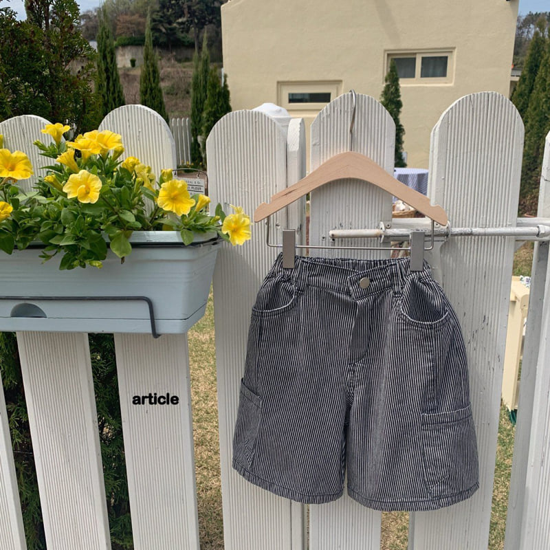 Article - Korean Children Fashion - #prettylittlegirls - ST Cargo Bermuda Denim Pants - 5