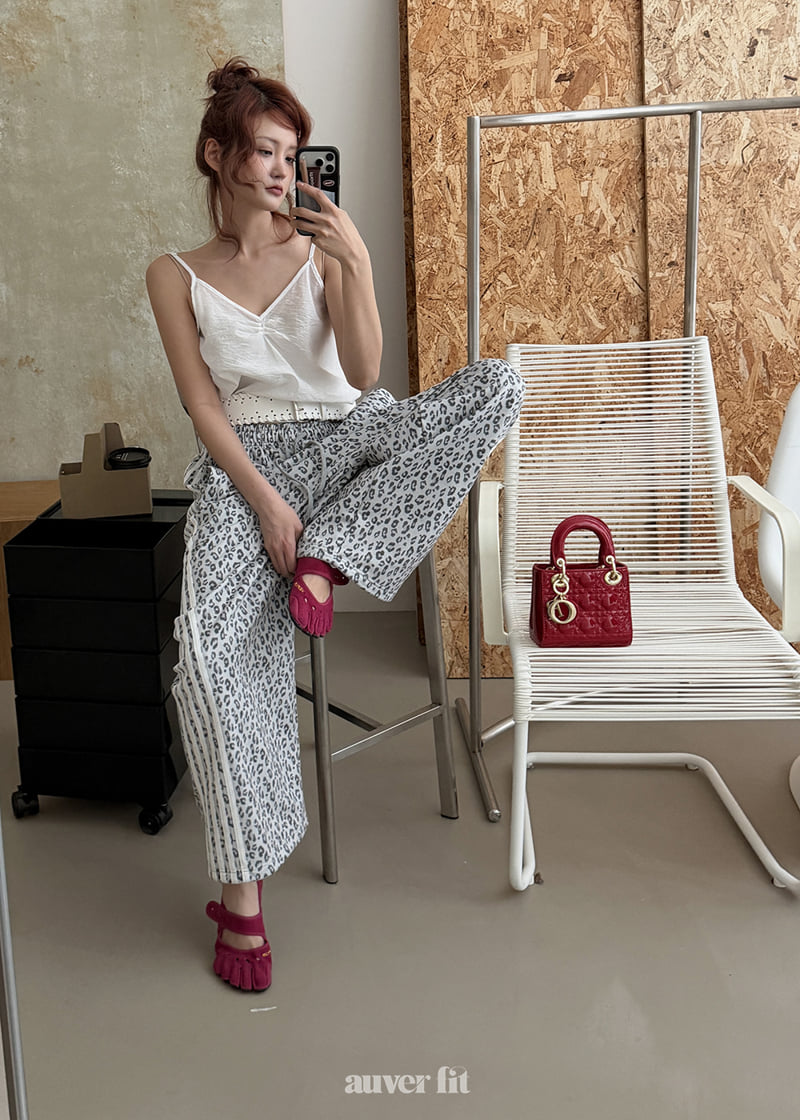 Auver_Fit - Korean Women Fashion - #momslook - Leopard Line Training Pants - 2