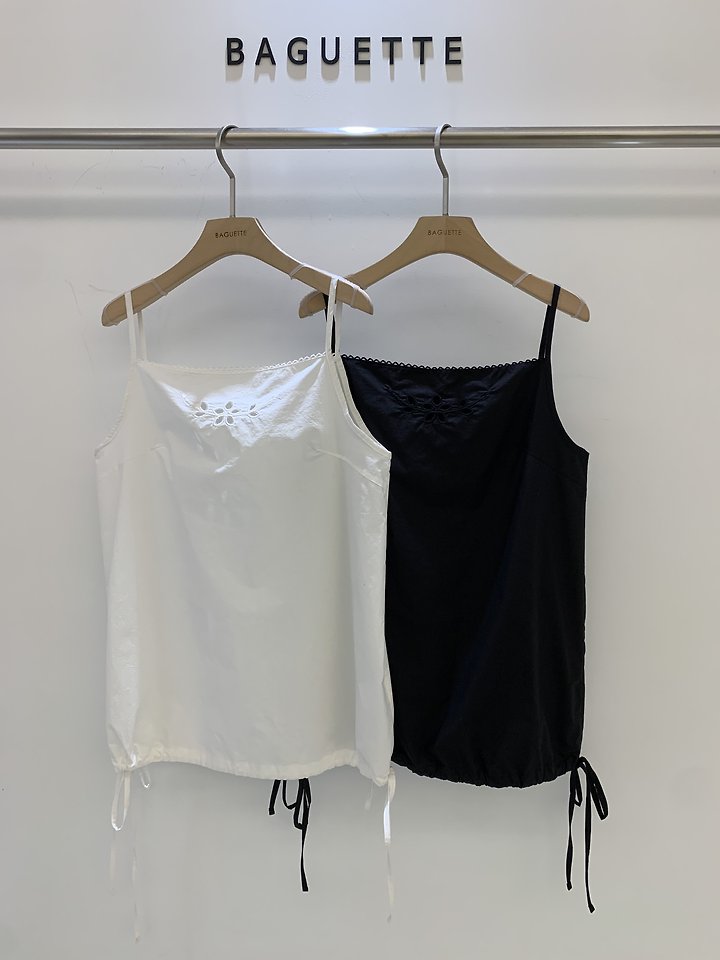 Baguette - Korean Women Fashion - #restrostyle - Floral Embroidery Sleeveless Top