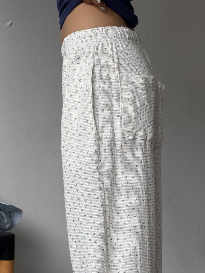 Baguette - Korean Women Fashion - #womensfashion - Holiday Pants - 2