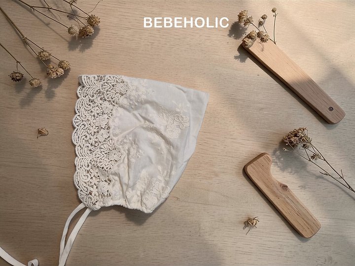 Bebe Holic - Korean Baby Fashion - #babyoninstagram - Holic Lace Bonnet - 4