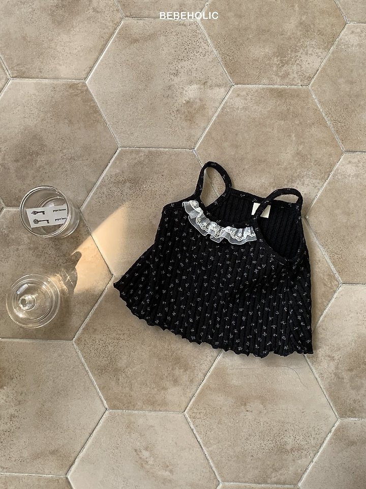 Bebe Holic - Korean Baby Fashion - #babyoutfit - Lily Frill Sleeveless Tee - 11