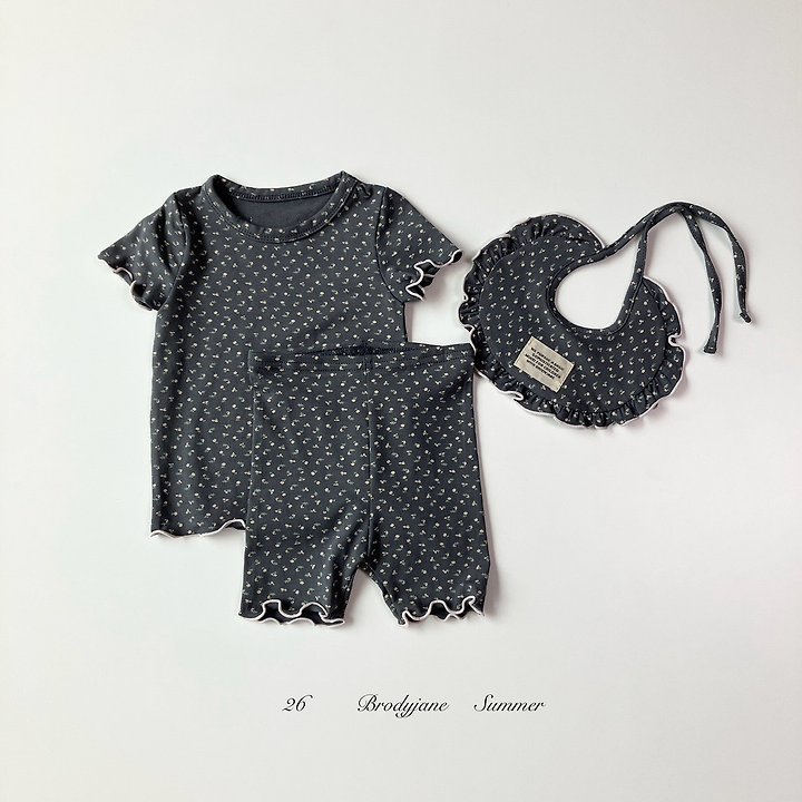 Brody Jane - Korean Baby Fashion - #babyclothing - Carrot Flower Short Sleeve Setup - 2