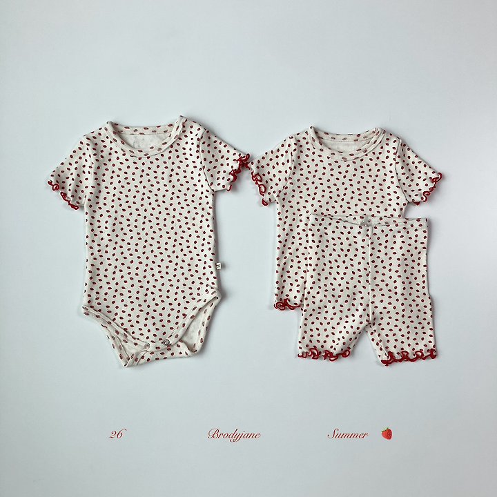 Brody Jane - Korean Baby Fashion - #babyfashion - Berry Bib - 3