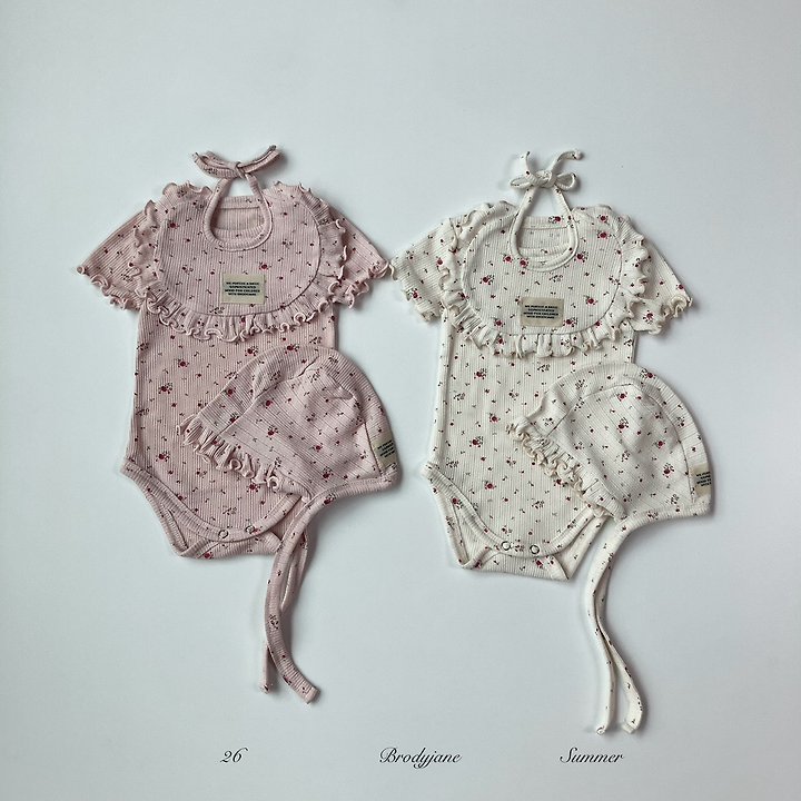 Brody Jane - Korean Baby Fashion - #babyoninstagram - Flower Eyelet Bib - 4
