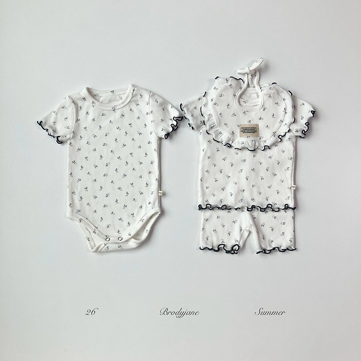 Brody Jane - Korean Baby Fashion - #babyoutfit - Blueberry Flower Bib - 3