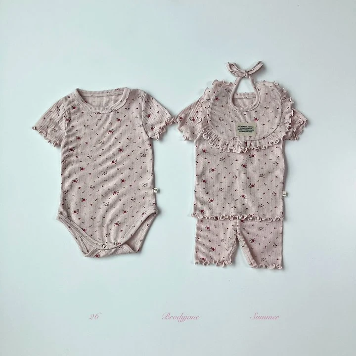 Brody Jane - Korean Baby Fashion - #onlinebabyboutique - Flower Eyelet Bib - 8