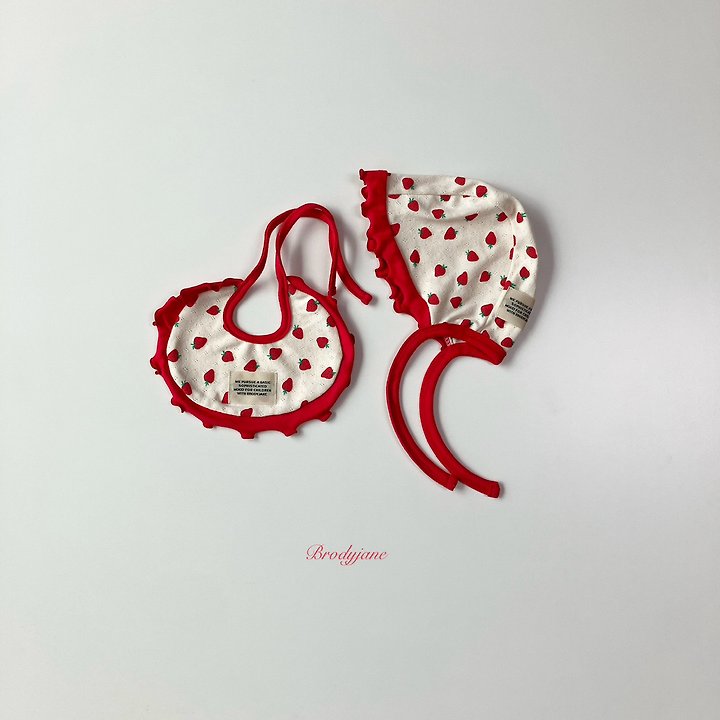 Brody Jane - Korean Baby Fashion - #onlinebabyshop - Eyelet Strawberry Bonnet - 6