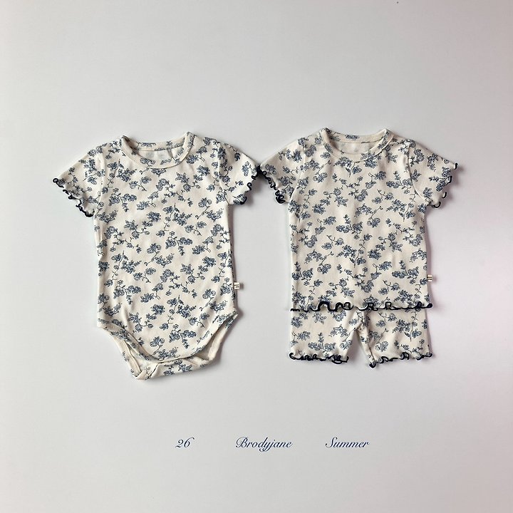 Brody Jane - Korean Baby Fashion - #smilingbaby - Flower Short Sleeve Bodysuit - 2