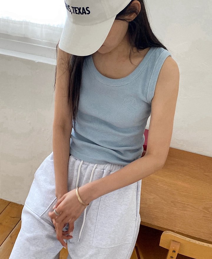 Diana - Korean Women Fashion - #momslook - Cropped Sleeveless Tee