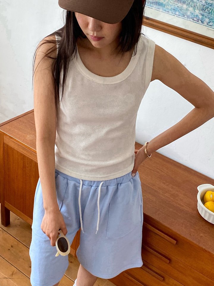 Diana - Korean Women Fashion - #momslook - Cropped Sleeveless Tee - 11