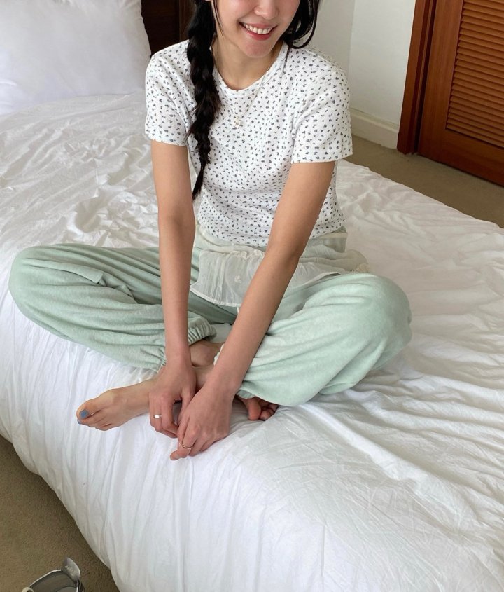 Diana - Korean Women Fashion - #momslook - Cream Terry Jogger Pants - 3