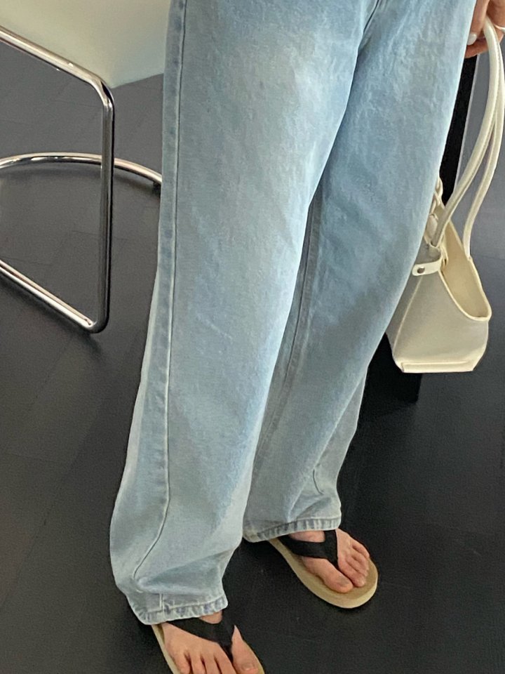 Diana - Korean Women Fashion - #shopsmall - Curved Denim Pants - 7