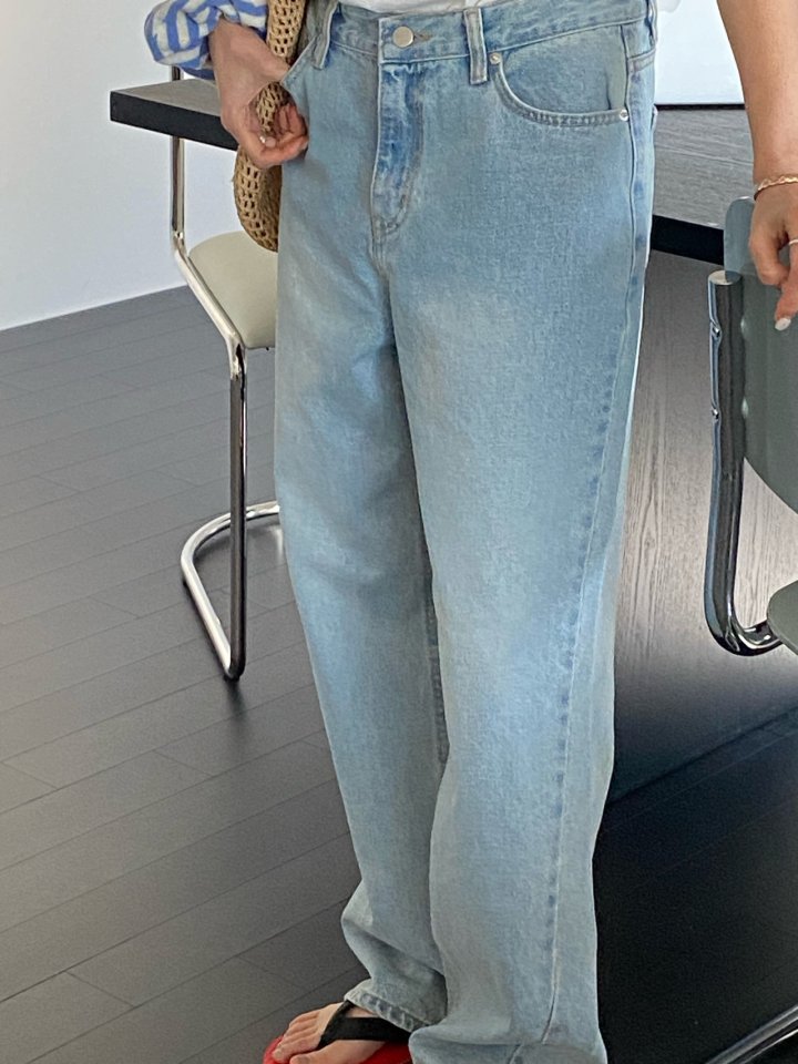 Diana - Korean Women Fashion - #vintageinspired - Curved Denim Pants - 2