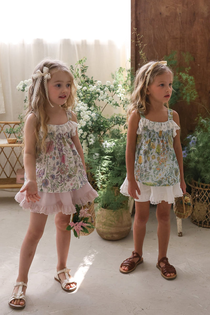 Flo - Korean Children Fashion - #prettylittlegirls - Wendy Sleeveless Blouse