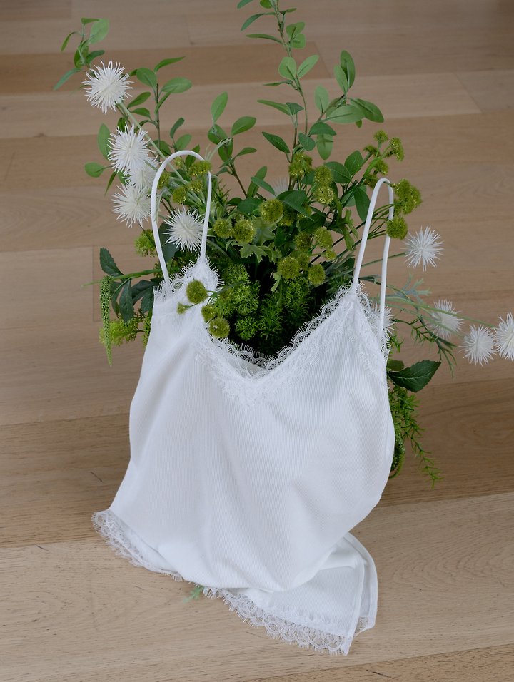 Inssense - Korean Women Fashion - #momslook - Side Slit Lace Sleeveless Top - 2