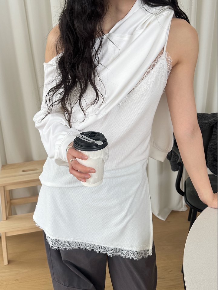 Inssense - Korean Women Fashion - #womensfashion - Side Slit Lace Sleeveless Top - 4