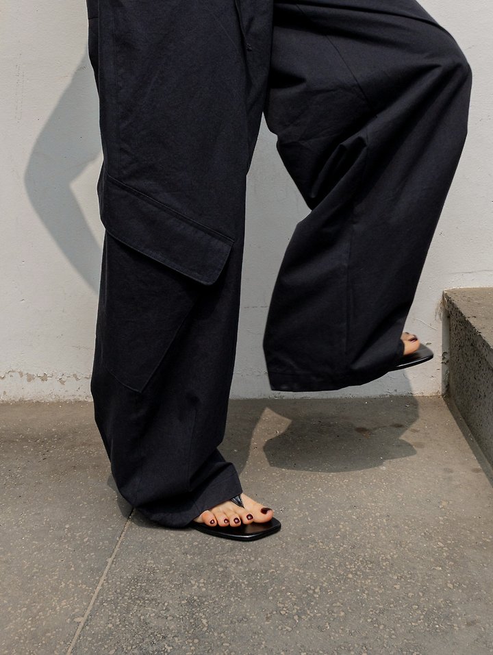 Inssense - Korean Women Fashion - #momslook - Cationic Balloon Curved Cargo Pants - 6